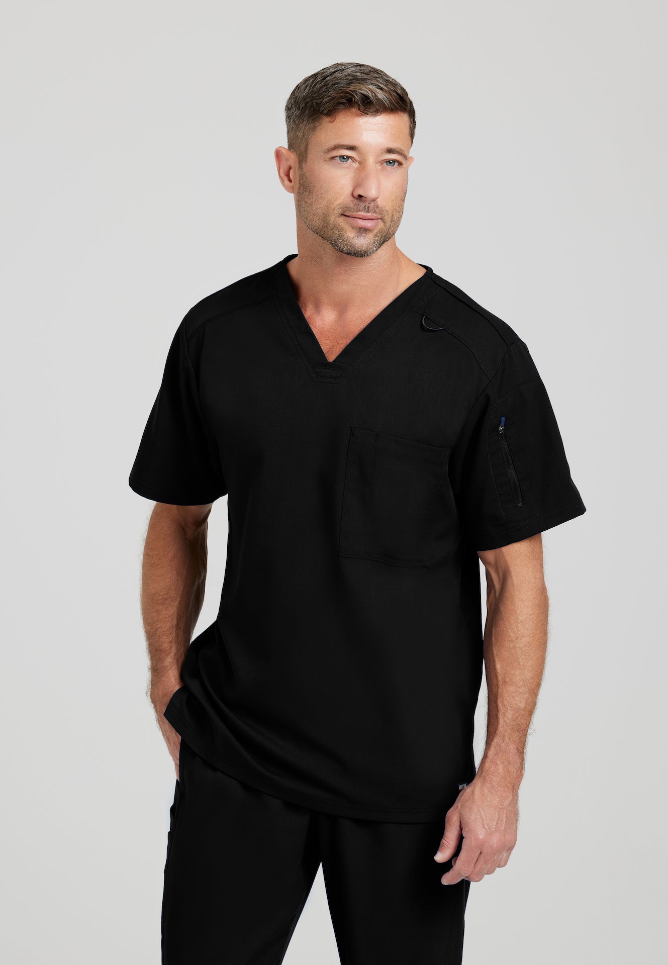 GRST079 - Men's Chest Pocket V-Neck Scrub Top