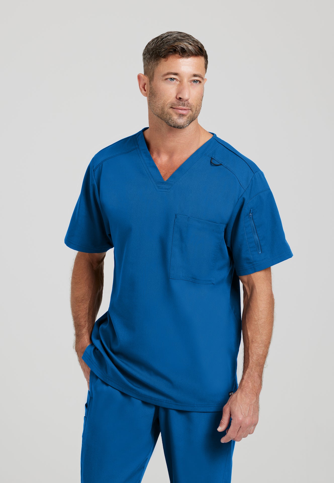 GRST079 - Men's Chest Pocket V-Neck Scrub Top