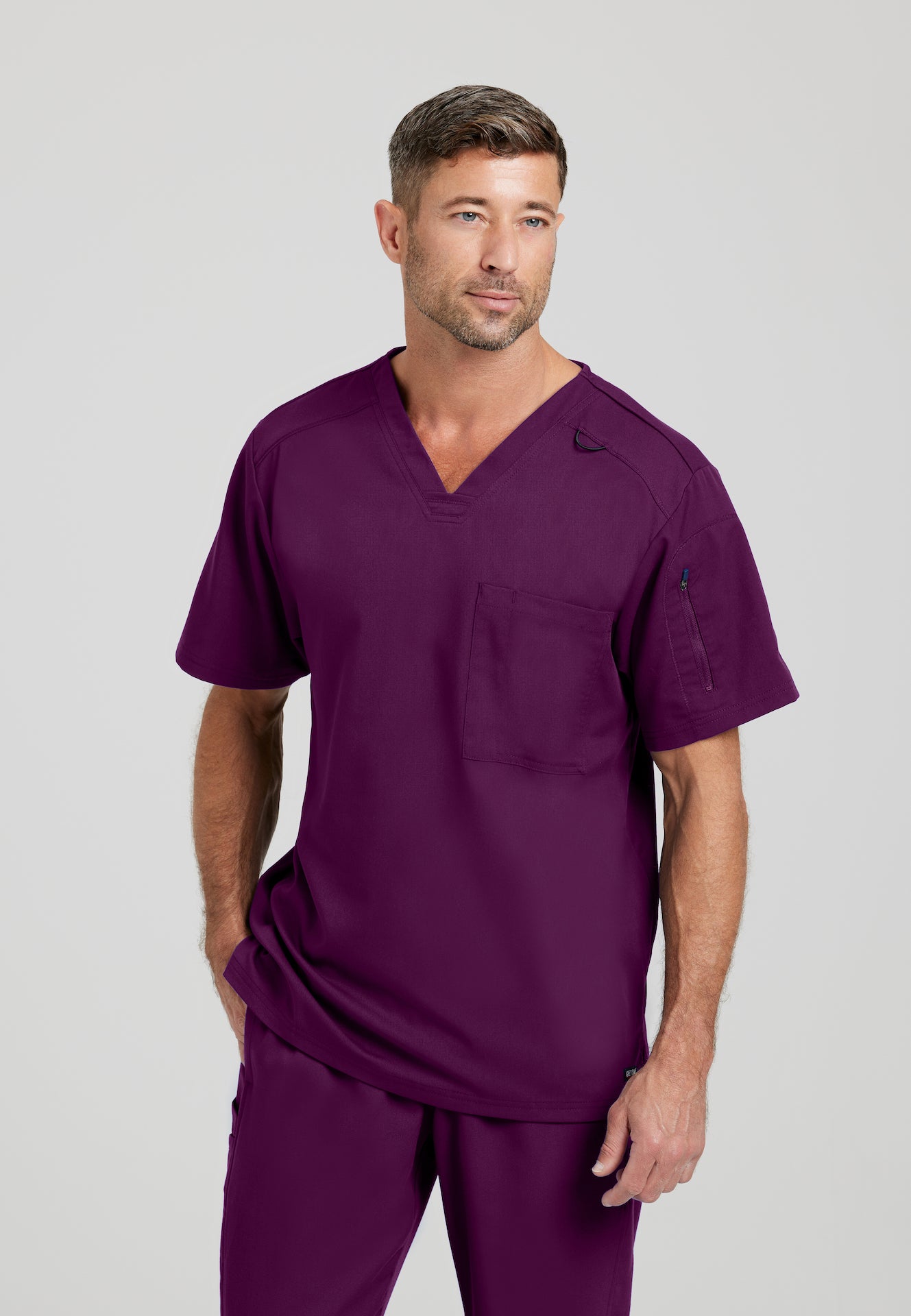 GRST079 - Men's Chest Pocket V-Neck Scrub Top