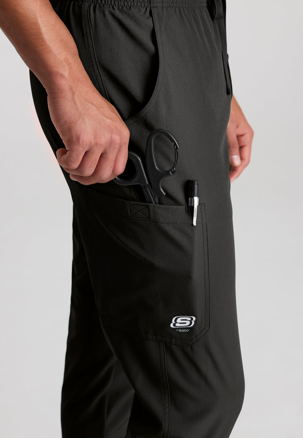 SKP572 - Men's Jogger Scrub Pant with Drawstring Elastic Waistband and Cargo Pocket Short